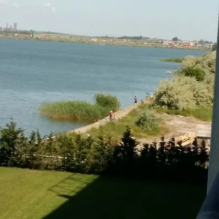 Lake Boutique Mamaia