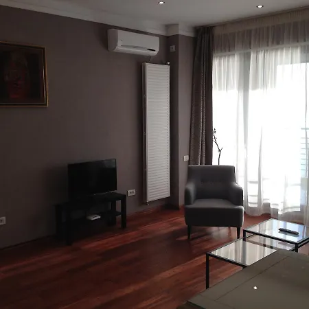 Lake Boutique Mamaia